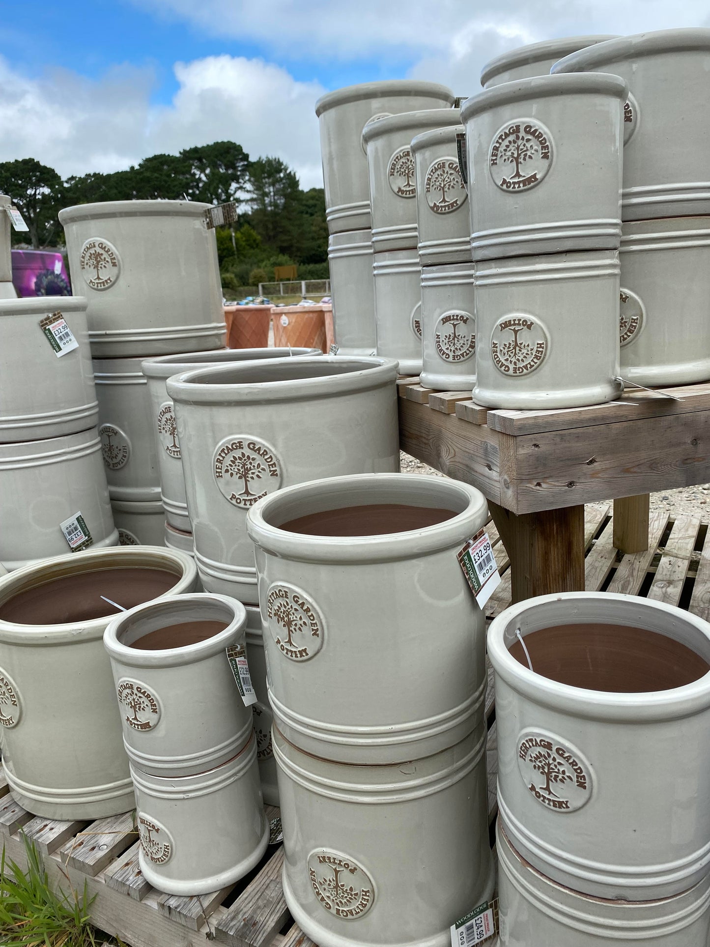 Woodlodge White Heritage Pot 25cm Cylinder